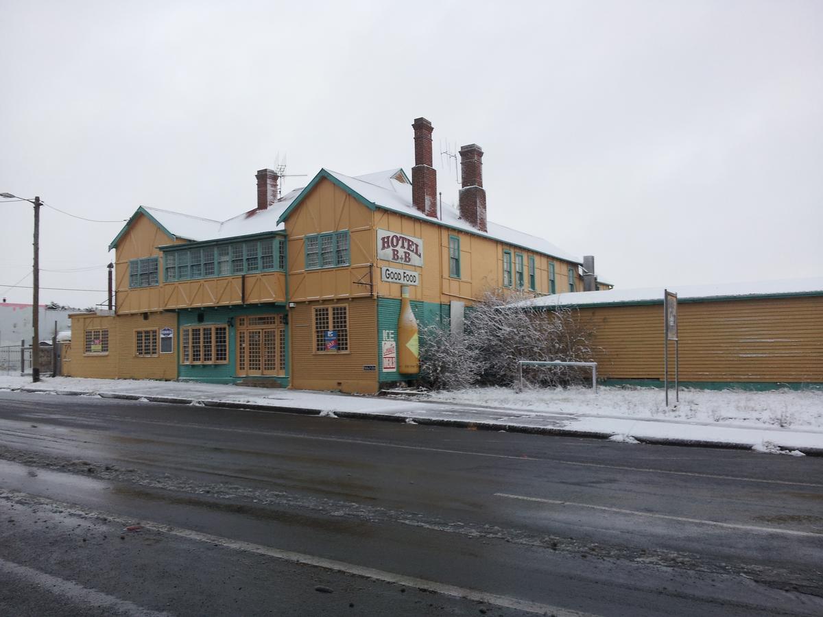 The Federal Hotel Nimmitabel Exterior photo